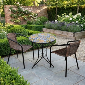 Summer Terrace Charlotte Round Bistro Table with 2 Springdale Chairs