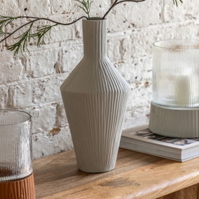 Zahara Ribbed Cast Aluminium Vase